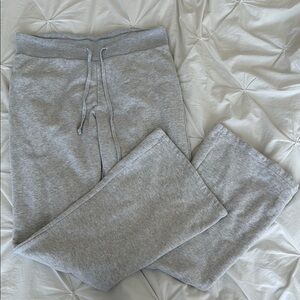 Women’s grey wide leg sweatpants